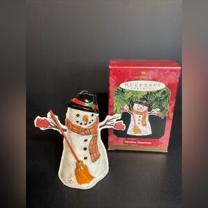 Hallmark Keepsake Meadow Snowman Metal Pressed Tin 1997